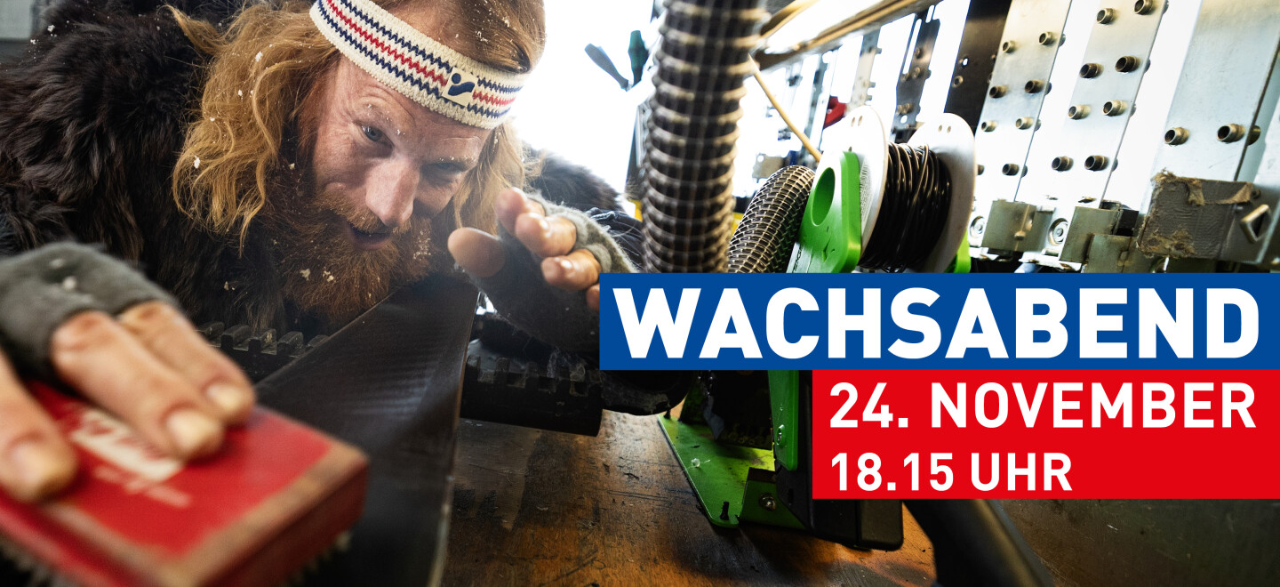 Ein langhaariger Mann wachst einen Skibelag mit einem roten Bügeleisen und bewirbt dabei einen Wachsabend, eine Skiservice-Veranstaltung, am 24. November.